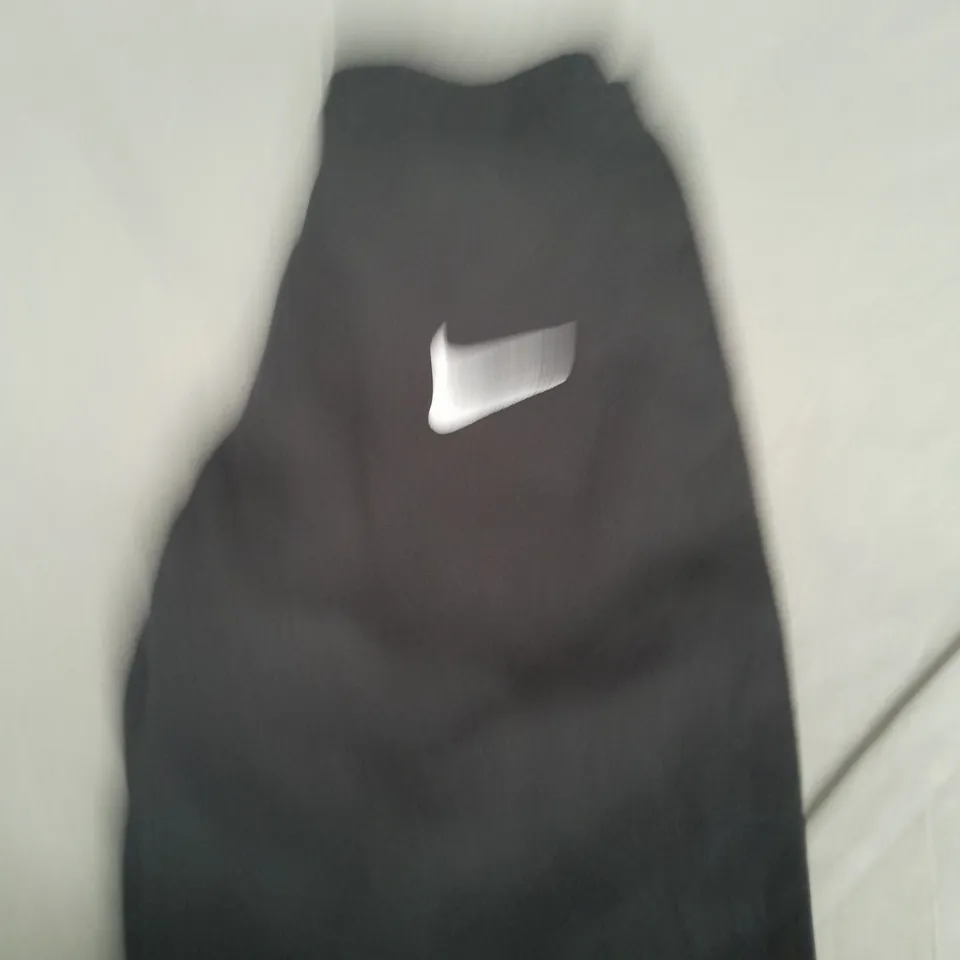 NIKE LOGO TRACKSUIT BOTTOMS SIZE M