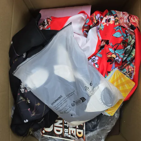 APPROXIMATELY 15 ASSORTED HOUSEHOLD PRODUCTS TO INCLUDE CLOTHING, HOME DECOR, BOOKS ETC