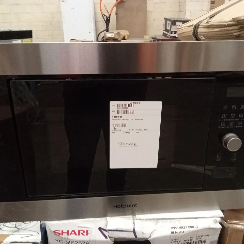 HOTPOINT BUILT IN MICROWAVE WITH GRILL