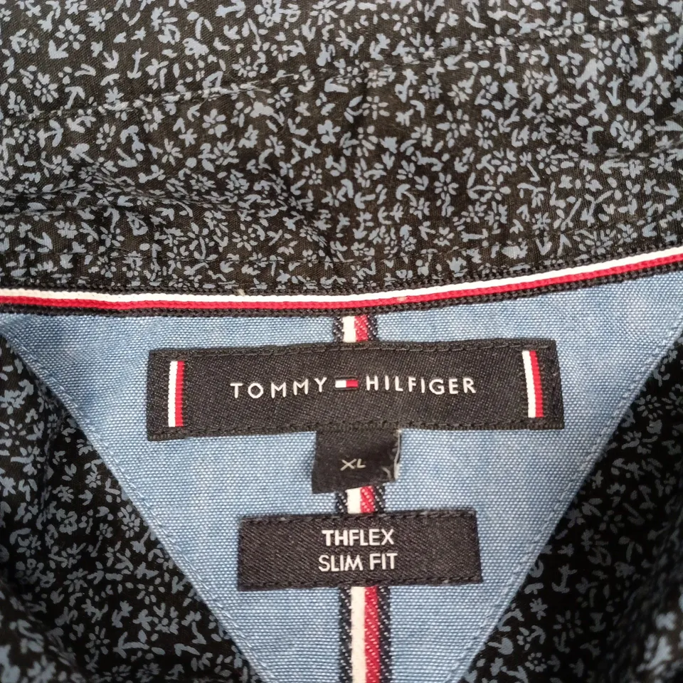 TOMMY HILFIGER THFLEX SLIM FIT SHIRT – BLUE MICRO-FLORAL, XL