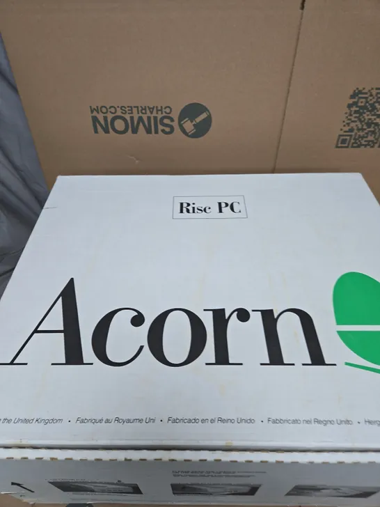 Lot 2727: ACORN RISC PC 700 DESKTOP COMPUTER (WITH KEYBOARD) - 5638495 ...
