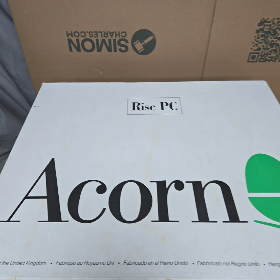 ACORN RISC PC 700 DESKTOP COMPUTER (WITH KEYBOARD)