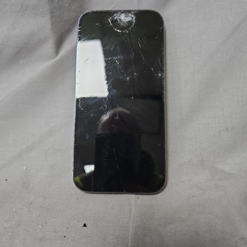 APPLE IPHONE 14 PRO – DAMAGED WITH CRACKED FRONT AND BACK, WITH ORIGINAL BOX
