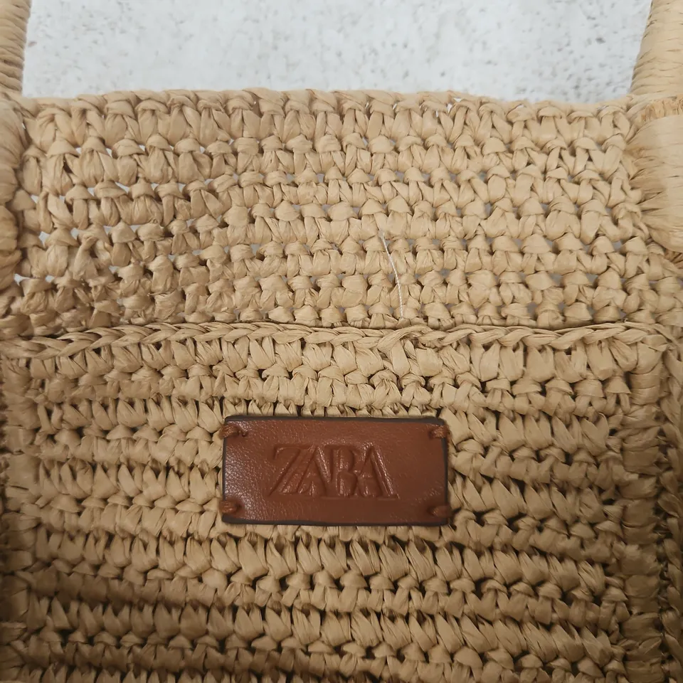 ZARA STRAW TOTE BAG WITH STRAWBERRY PRINT