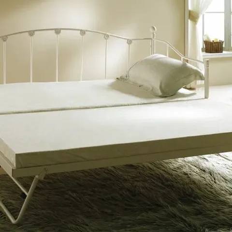 SMALL SINGLE WOOD DAYBED IVORY