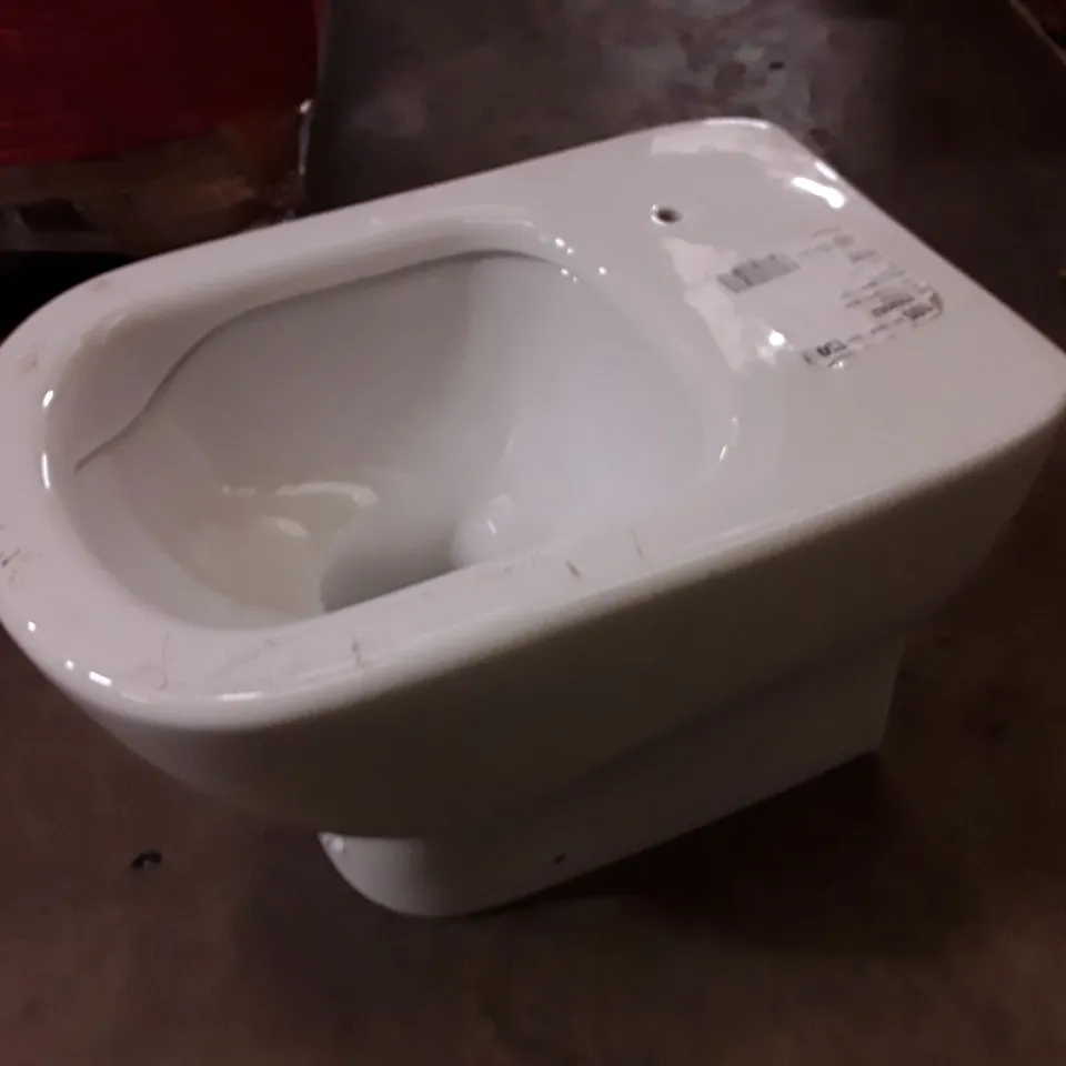 IDEAL STANDARD CLOSE COUPLED TOILET BOWL