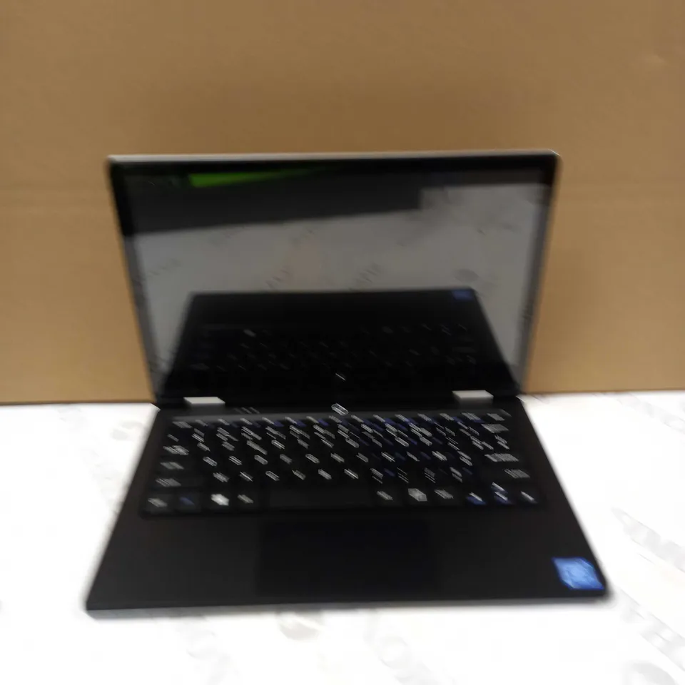 ORDINATEUR TABLETTE HD CONVERTIBLE IOTA 360 11.6 POUCES (ARGENT) - (PROCESSEUR QUAD-CORE INTEL ATOM Z8350 (FRÉQUENCE 1.92GHZ), 2 GO DE RAM, 32GO EMMC, WINDOWS 10