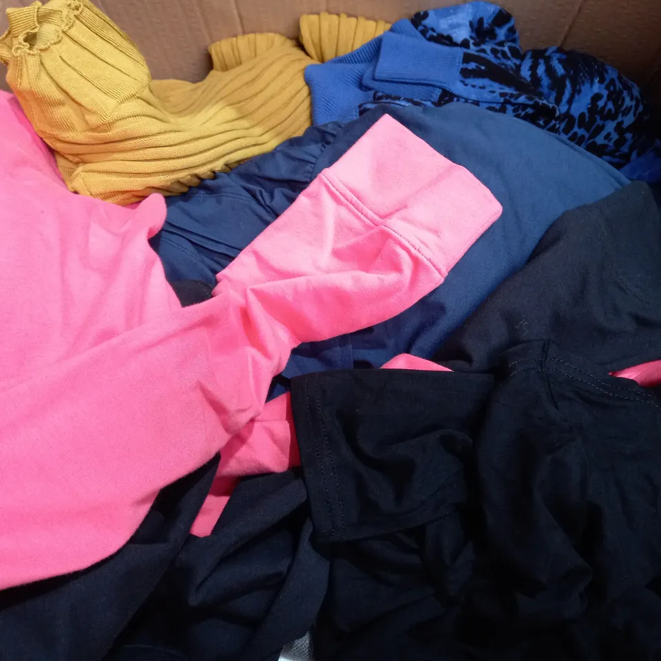 BOX OF APPROX 25 ASSORTED CLOTHING ITEMS TO INCLUDE - D&CO - NINA LEONARD - JULIEN MACDONALD ET