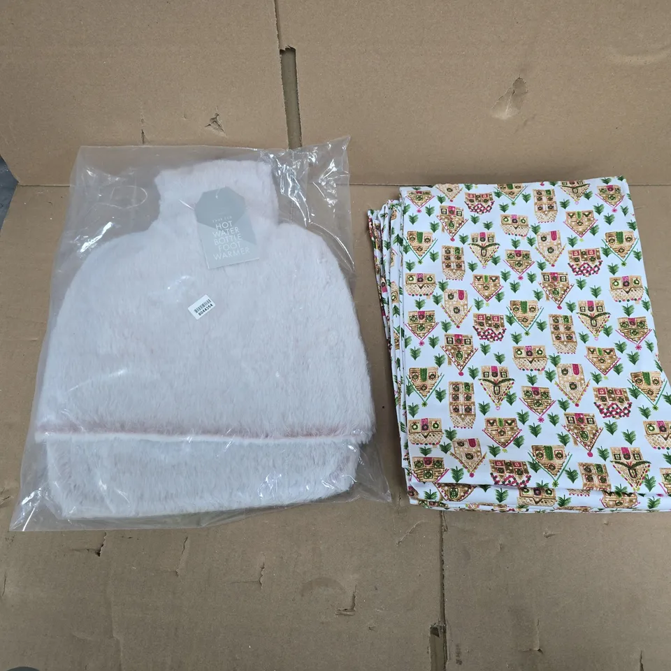 LARGE QUANTITY OF ASSORTED ITEMS TO INCLUDE CHRISTMAS APRONS, HOT WATER BOTTLES - COLLECTION ONLY
