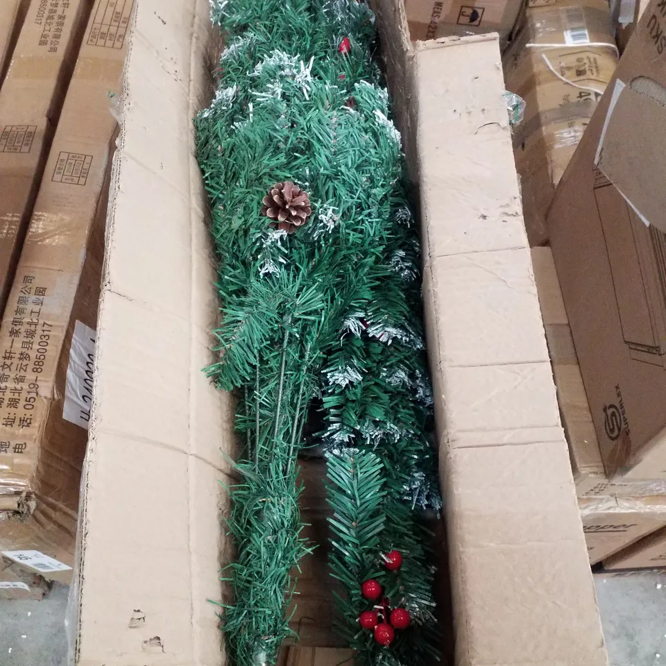 BOXED CHRISTMAS TREE