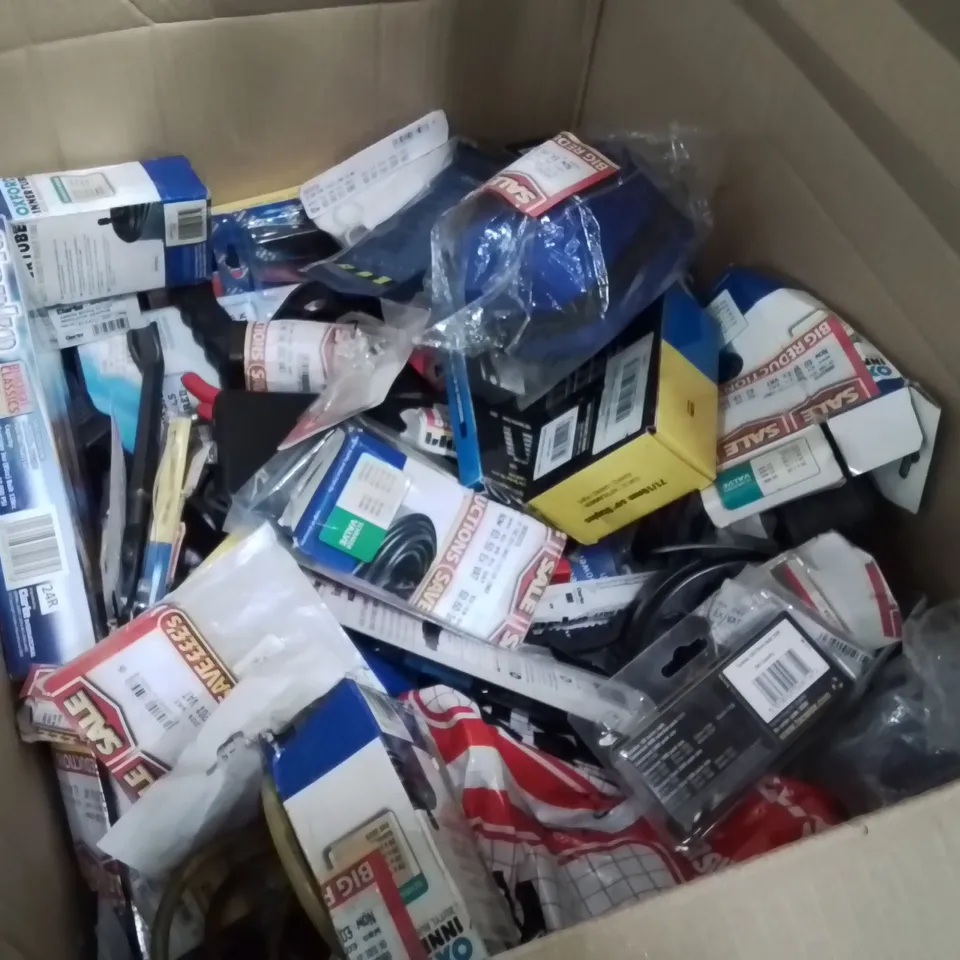 BOX OF ASSORTED ITEMS TO INCLUDE;TRIM PAD REMOVER,CLARKE SLIM SWIVEL HEAD LED LIGHT,BATTERY CHARGER