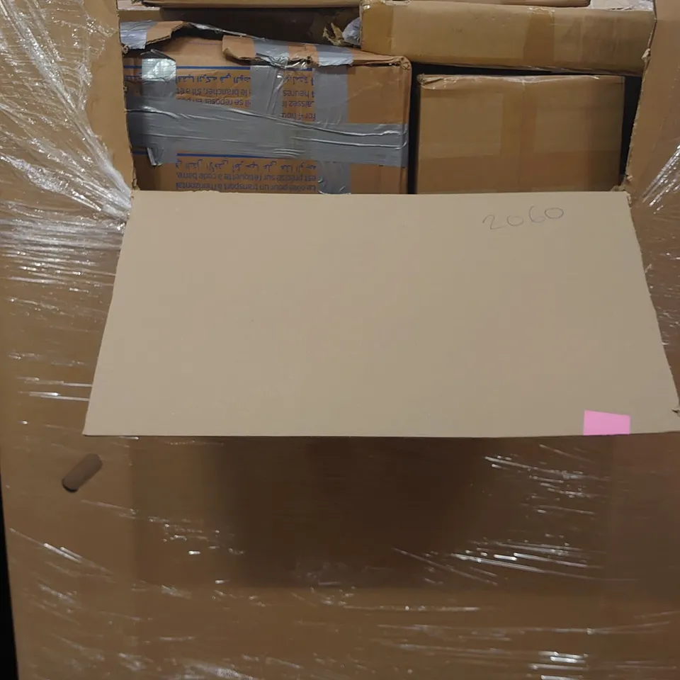 PALLET OF ASSORTED ITEMS TO INCLUDE BOXED TELESCOPIC STEP LADDERS AND BOXED OFFICE CHAIR