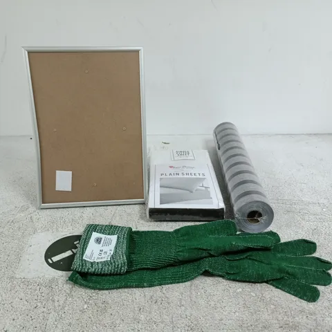 BOX OF APPROXIMATELY 20 ASSORTED HOUSEHOLD ITEMS TO INCLUDE WALLPAPER, FRAME, GUARD GLOVES, SINGLE FITTED SHEET ETC