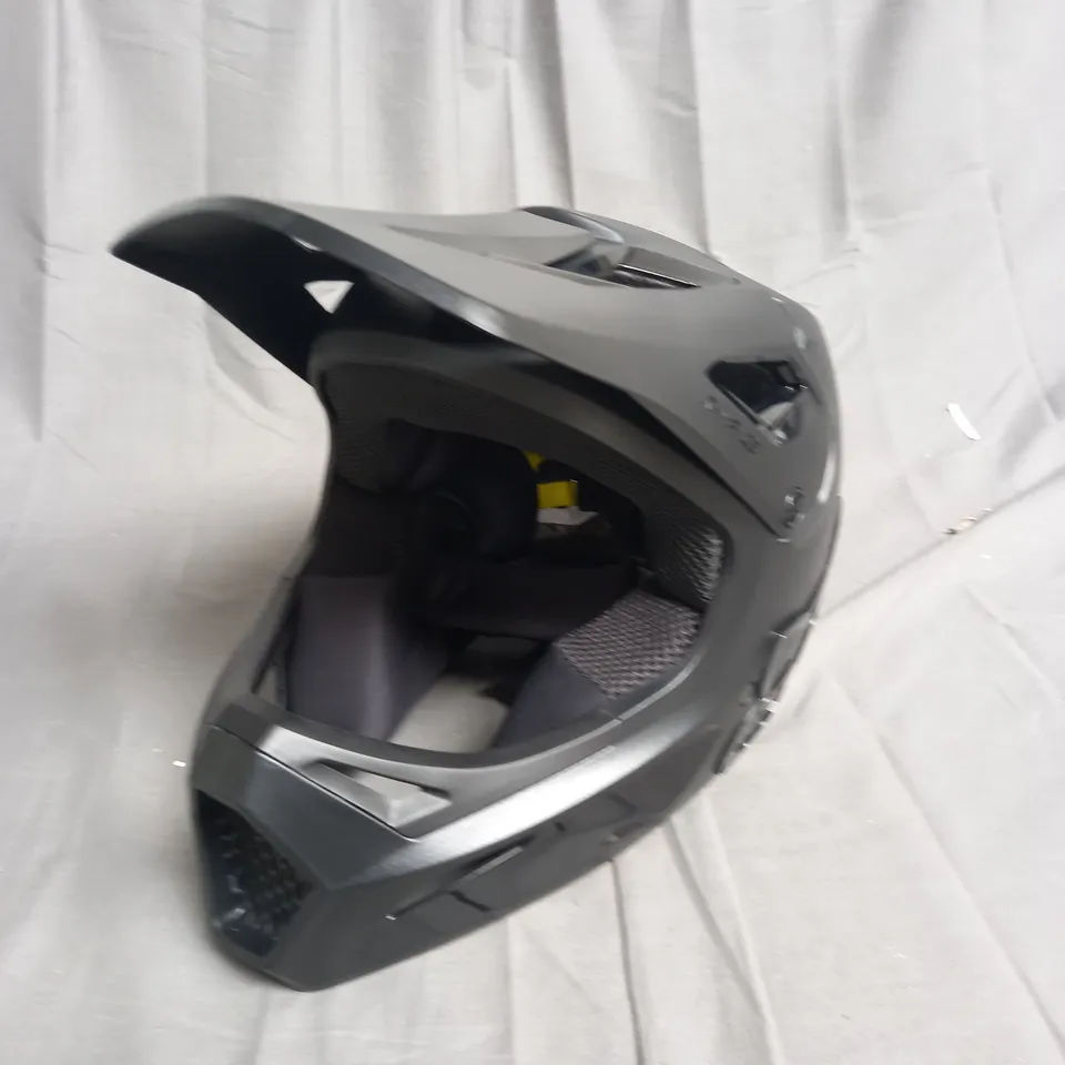 RAMPAGE PERFORMANCE BIKE HELMET