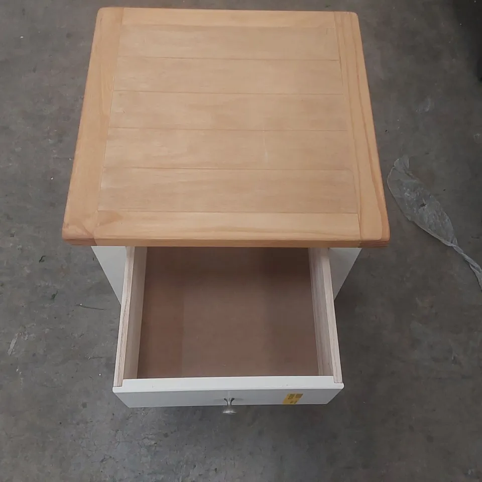 1 DRAWER SIDE TABLE COLOUR: NATURAL/WHITE/SILVER