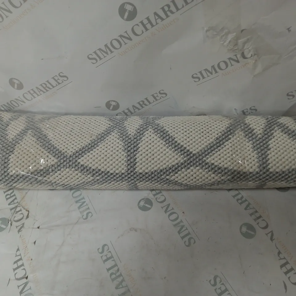 ALISON CORK CLASSIC GREY INDOOR/OUTDOOR REVERSIBLE RUG APPROX. 60X120CM