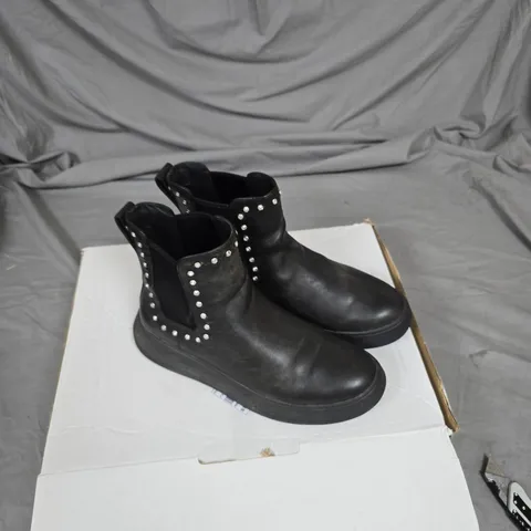 FITFLOP GEM TRIMMED BLACK ANKLE BOOTS UK 7