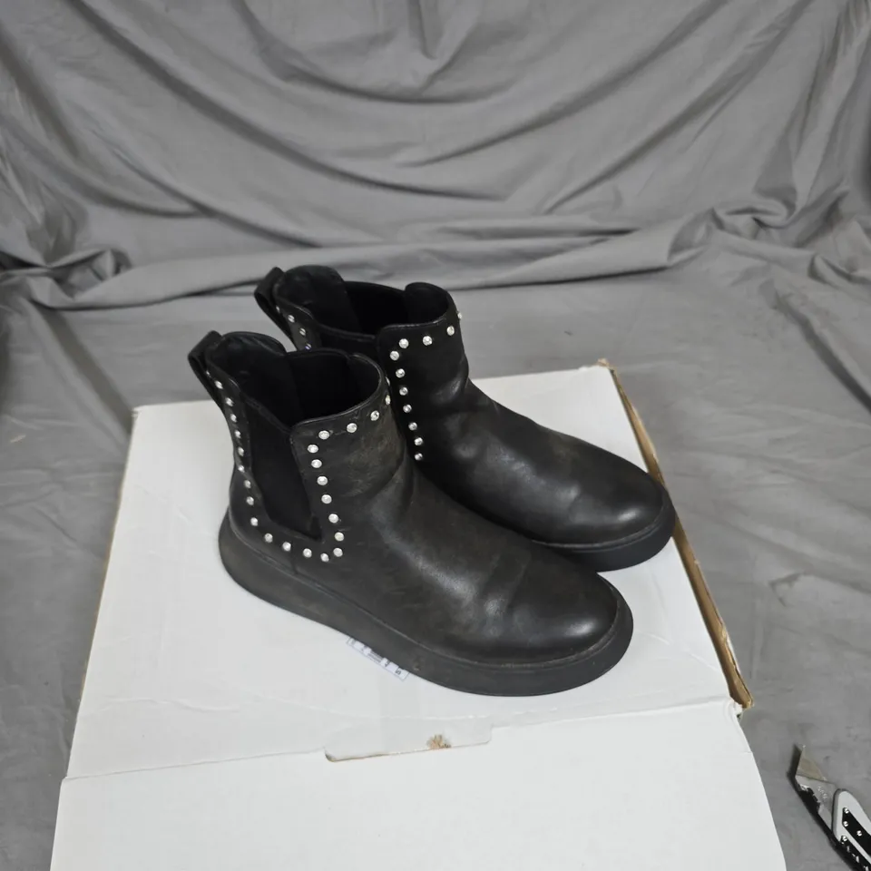 FITFLOP GEM TRIMMED BLACK ANKLE BOOTS UK 7