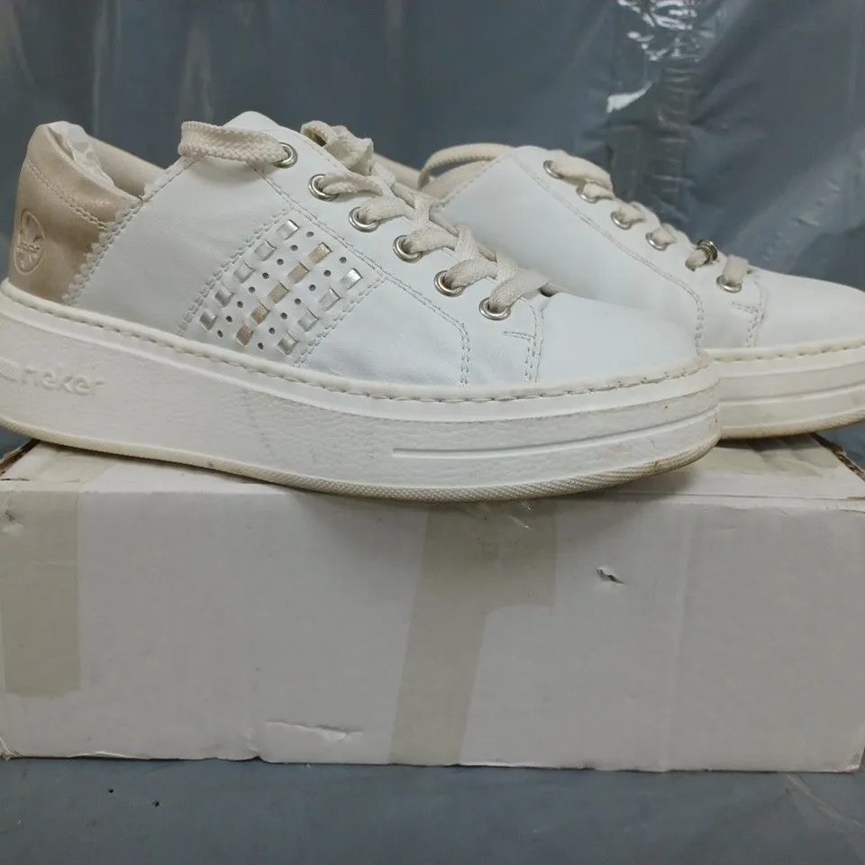 BOXED PAIR OF RIEKER PLATFORM PANEL DETAIL TRAINERS IN WHITE SIZE 5