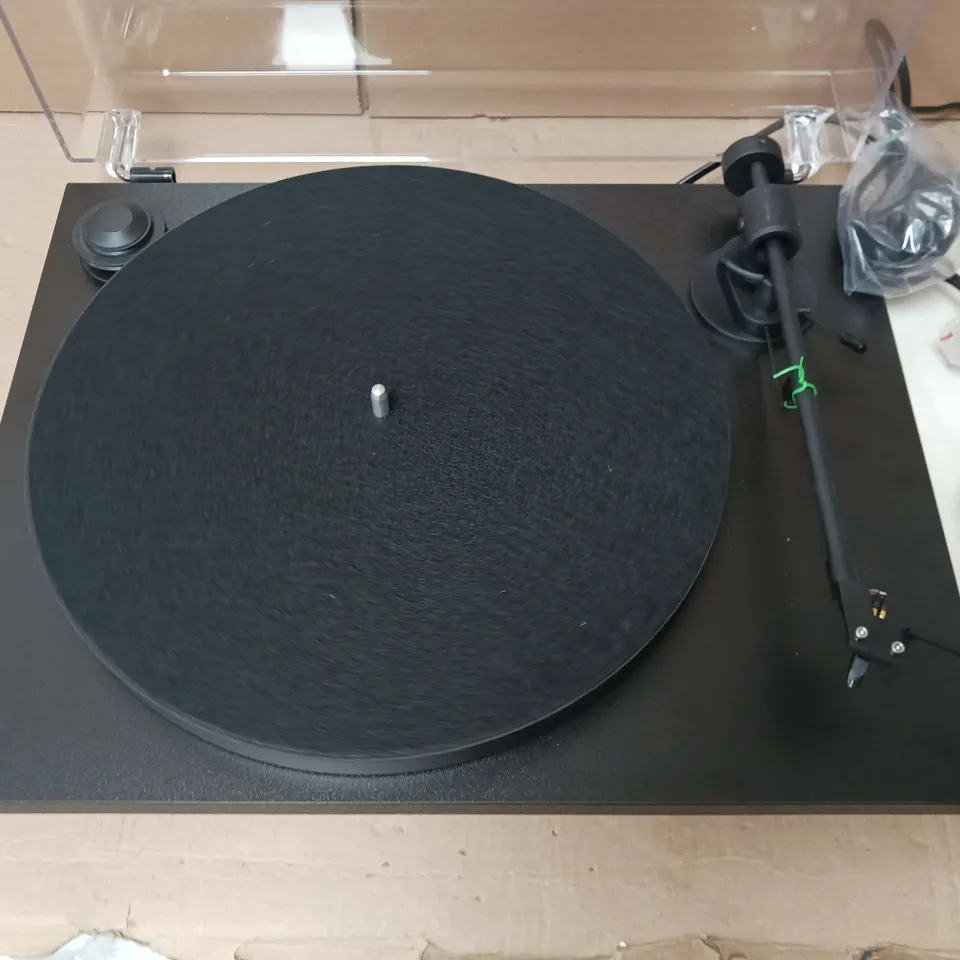 BOXED PROJECT PRIMARY E TURNTABLE - BLACK