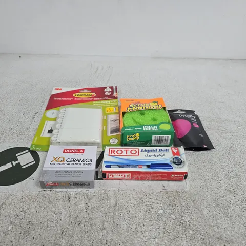 TOTE OF APPROXIMATELY 20 ASSORTED HOUSEHOLD ITEMS TO INCLUDE DYLON, SCRUB MOMMY SPONGE, COMMAND PICTURE HANGING STRIPS, XQ MECHANICAL PENCIL LEADS ETC