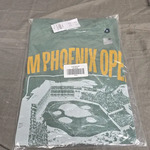 BAGGED HOLLISTER GRAPHIC TEE - SIZE M