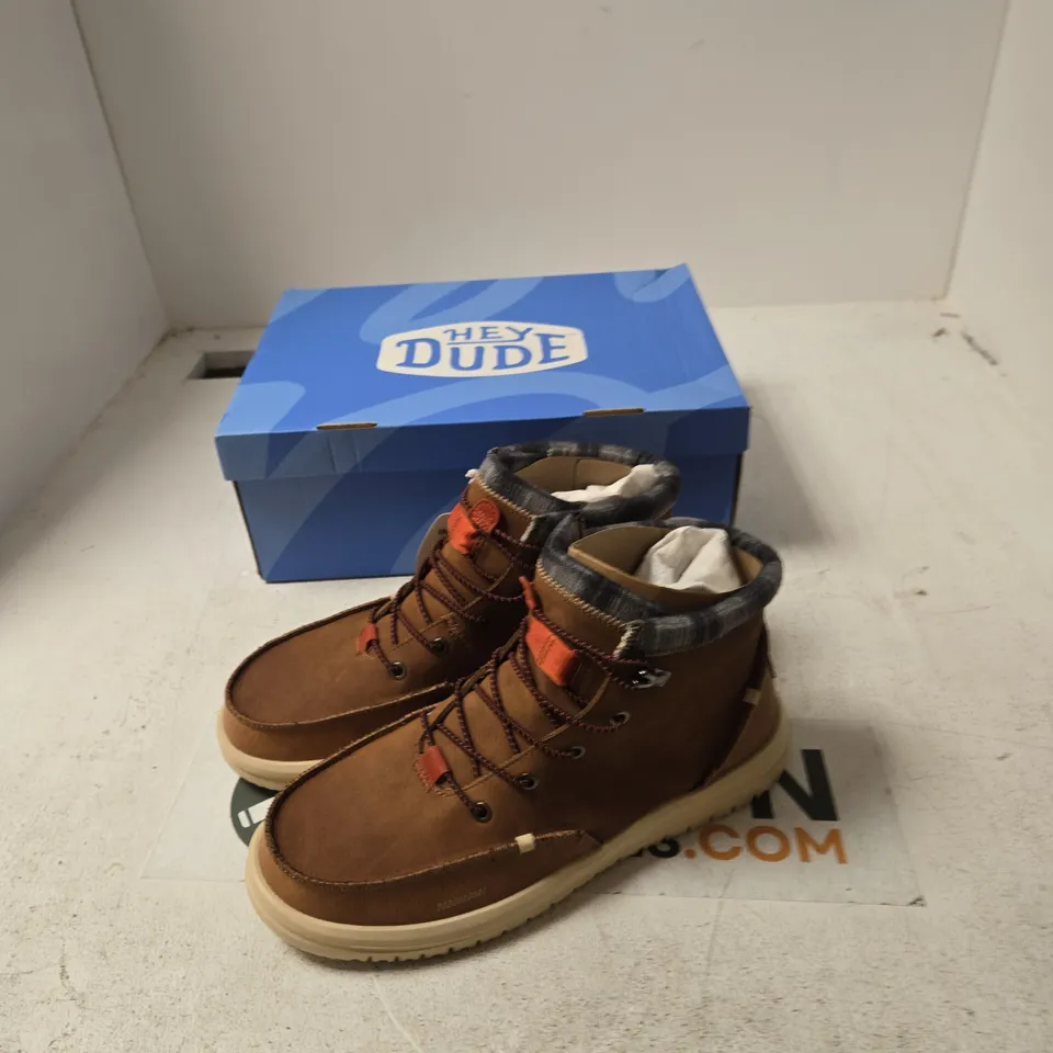 HEY DUDE BRADLEY CLASSIC COGNAC BOOTS – MEN'S LEATHER ANKLE BOOTS UK 10