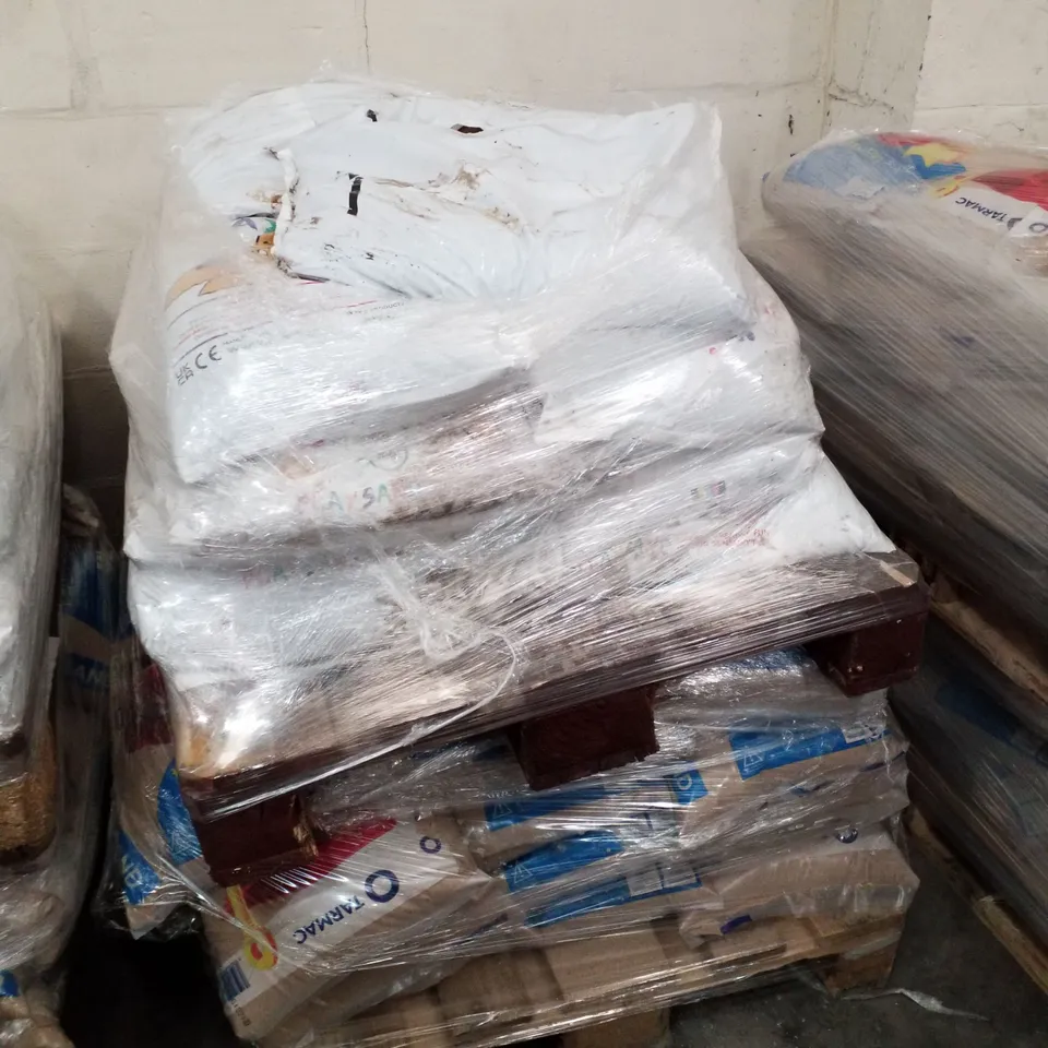 2 PALLETS EACH CONTAINING APPROXIMATELY 35 BAGS OF PLAY SAND