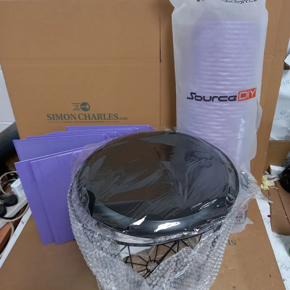 LOT OF APPROXIMATELY 5 ASSORTED HOUSEHOLD ITEMS TO INCLUDE YOGA MAT, RING BINDERS, WOODEN FLOOR TILES ETC