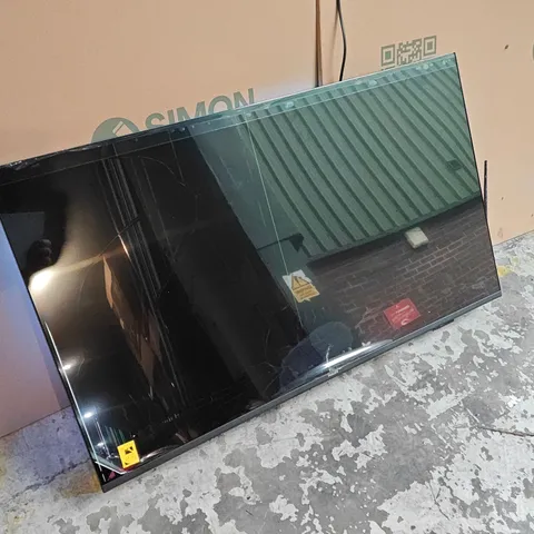 BOXED PHILIPS 43" AMBILIGHT TV 43PUS8500 WITH REMOTE - POWERS ON - DAMAGED SCREEN 