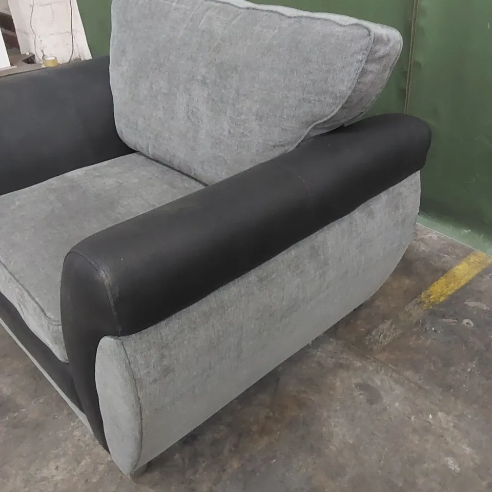 DESIGNER HILTON FABRIC UPHOLSTERED ARMCHAIR WITH CUSHION