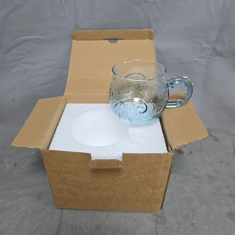 Three blue glass mugs with swirl pattern – set of 3 (boxed)