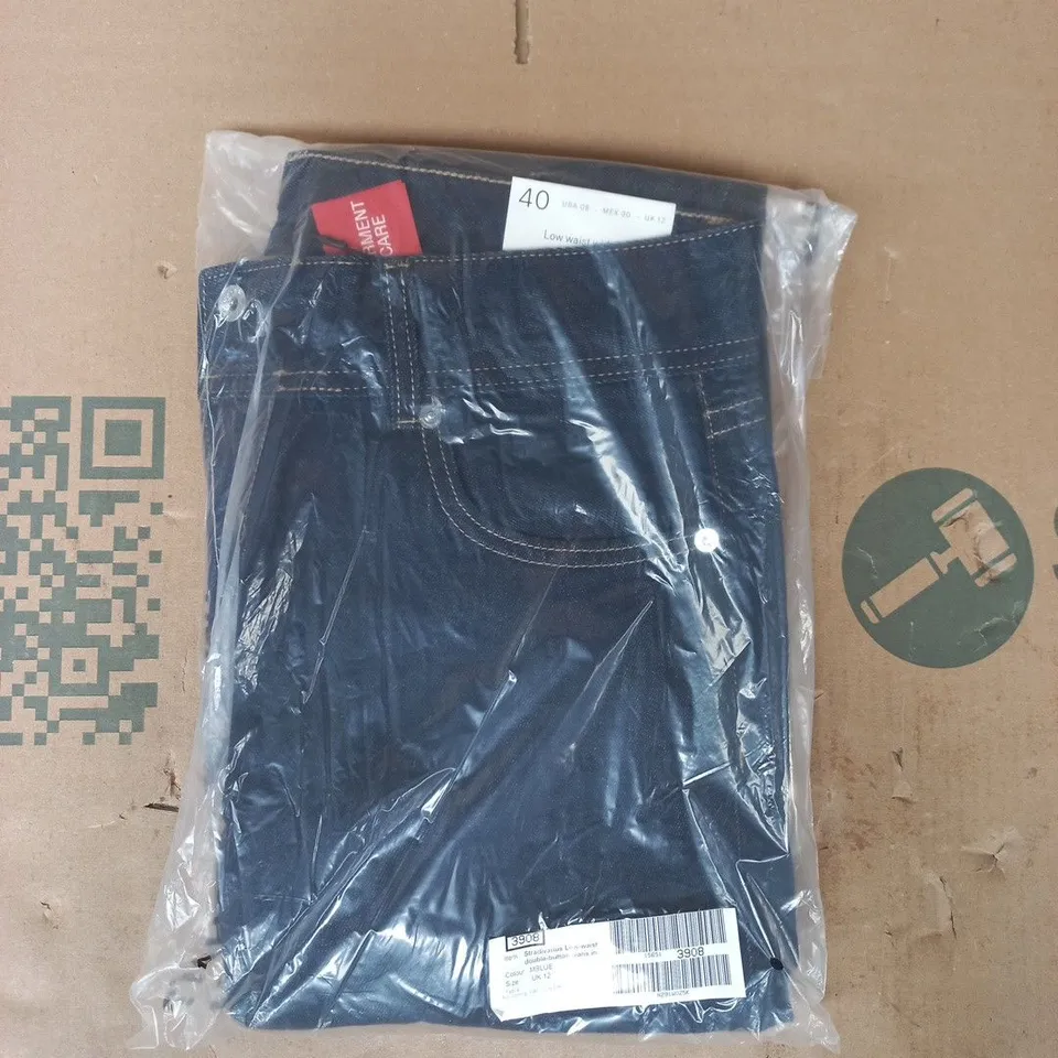 BAGGED STRADIVARIUS LOW-WAIST DOUBLE-BUTTON JEANS IN BLUE SIZE UK 12