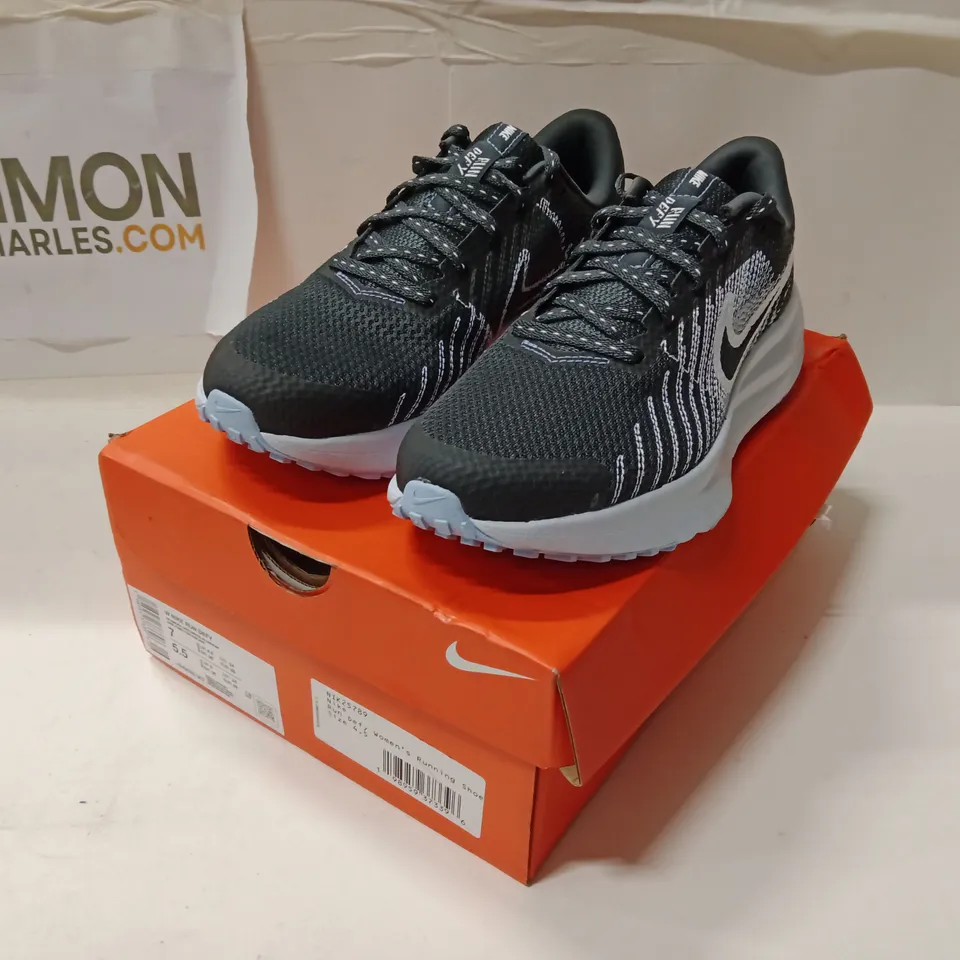 NIKE RUN DEFY WOMEN'S RUNNING SHOES – UK 4.5 (US 7, EU 38) - BOXED
