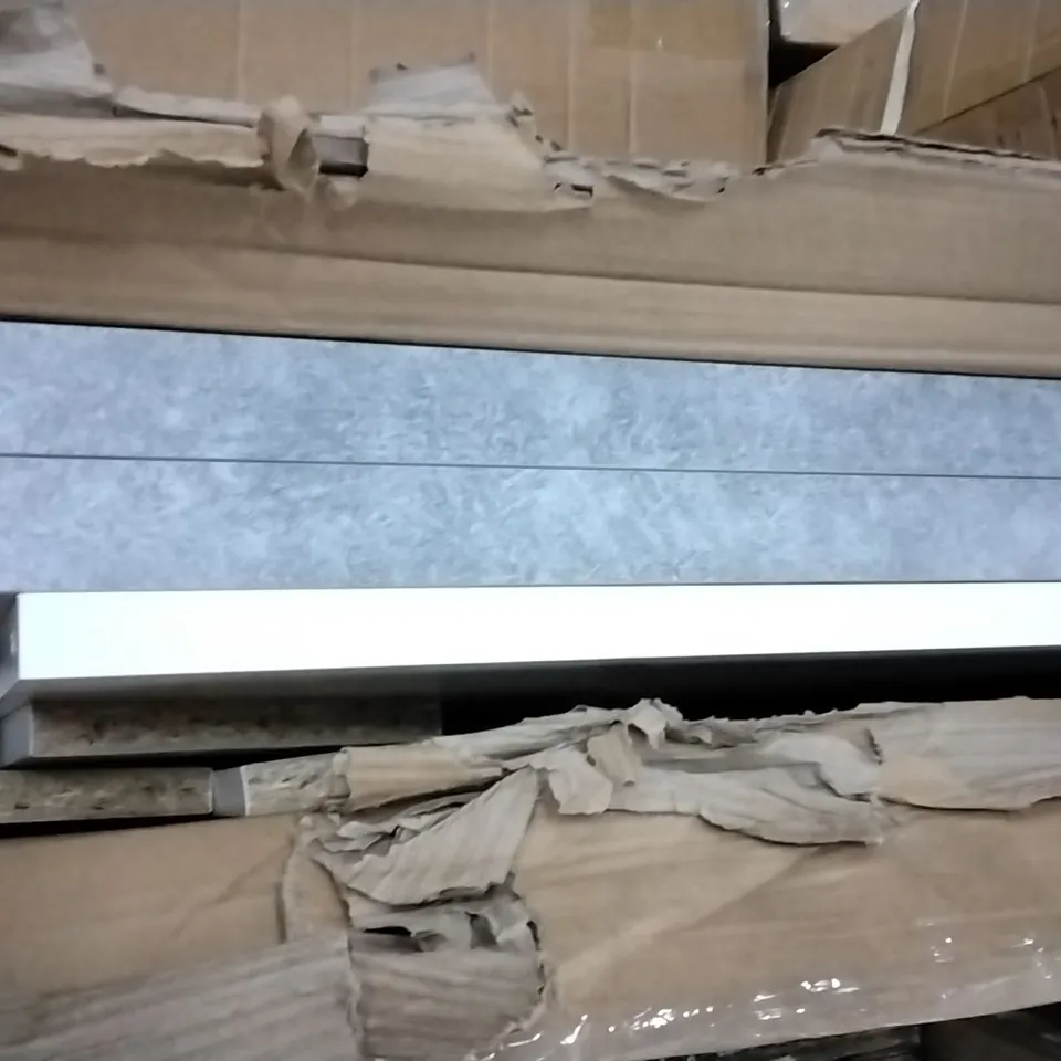 BOXED MASIV TABLE TOP- WHITE/GREY