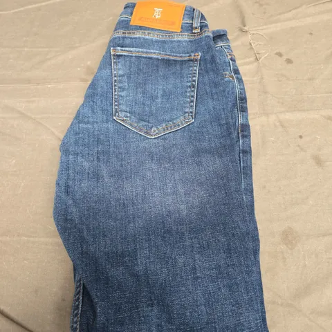 BURBERRY CASUAL DENIM JEANS - SIZE 32