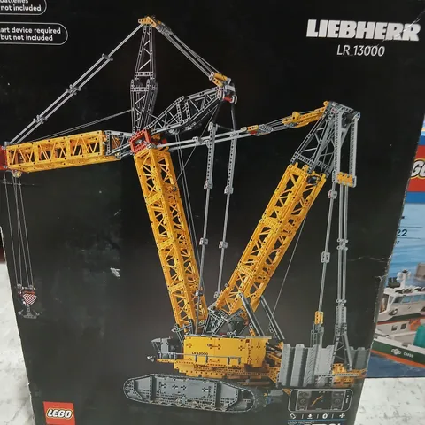 LEGO TECHNIC LIEBHERR LR 13000 CRANE SET (2883 PIECES)