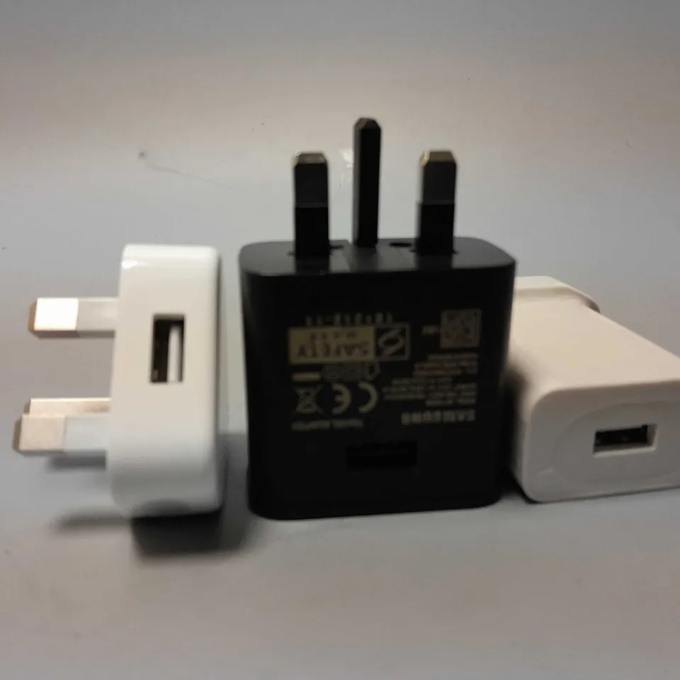 APPROXIMATELY 200 USB TRAVEL ADAPTER PLUGS TO INCLUDE APPLE, SAMSUNG, HUAWEI, ETC