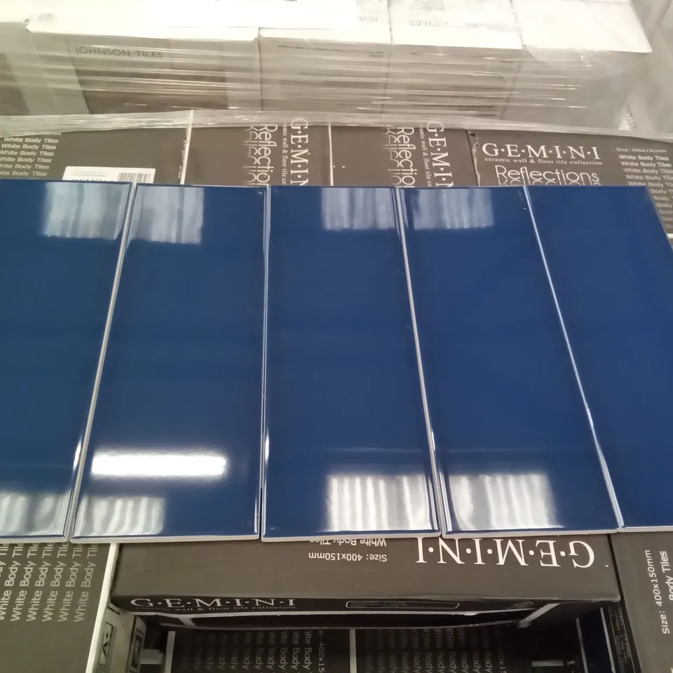 PALLET OF 60 PACKS OF 17 BRAND NEW GEM COLS ROYAL BLUE GLOSS TILES - EACH PACK COVERS APPROXIMATELY 1M² (TOTAL APPROX. 60M²)