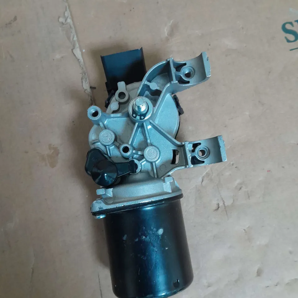 FRONT WINDOW WIPER MOTOR 
