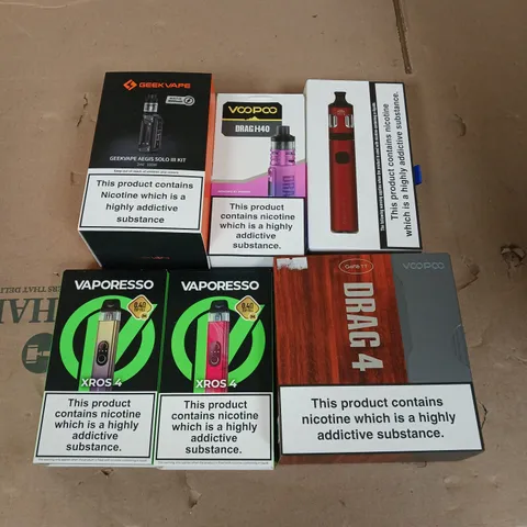 APPROXIMATELY 20 VAPES, E-CIGARETTES & ACCESSORIES TO INCLUDE - VAPORESSO XROS 4 - VOOPOO DRAG 4 - VOOPOO DRAG H40 - ETC