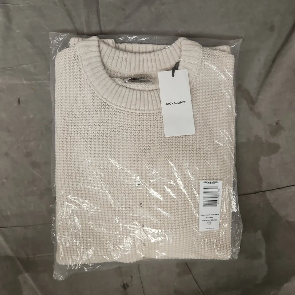 BAGGED JACK & JONES KNIT CREW NECK TOP IN MOONBEAM SIZE SMALL