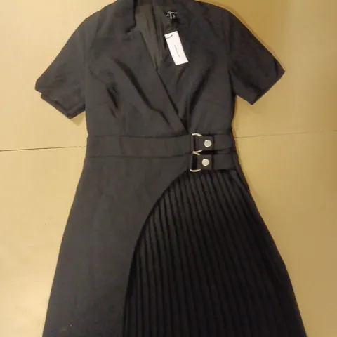 KAREN MILLER MILLITARY PLEAT NOTCH NECK WRAP MINI DRESS, BLACK - SIZE 8
