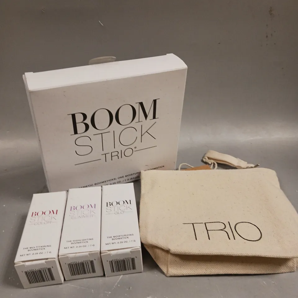 BOXED BOOM STICK TRIO COSMETIC SET 