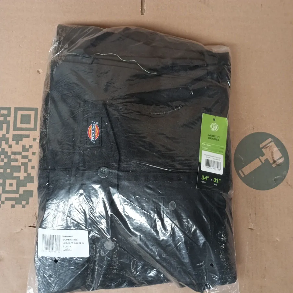 BAGGED DICKIES APACHE INDUSTRY TROUSERS IN BLACK SIZE 34/31