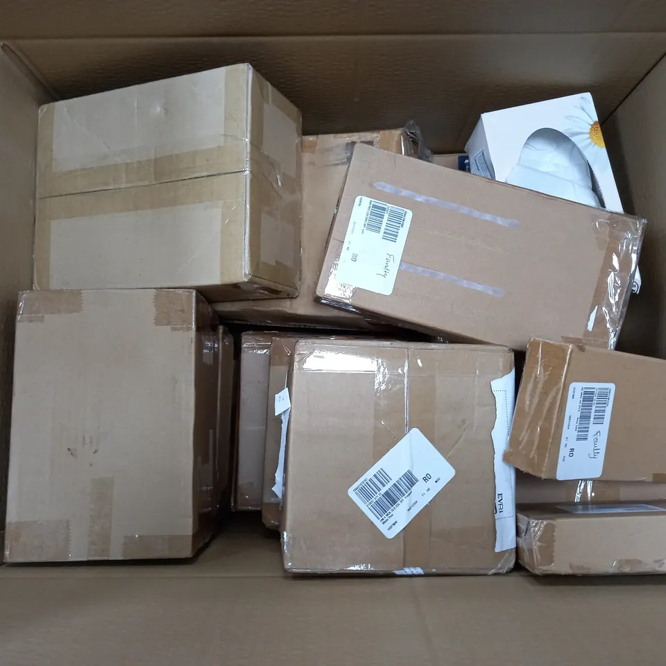 APPROXIMATELY 10 ASSORTED ITEMS TO INCLUDE COOKS ESSENTIALS 5-BLADE PRESS CHOPPER, HOTEL COLLECTION CANDLE, SIMPLY BEAUTY HAIR TRIMMER, ETC