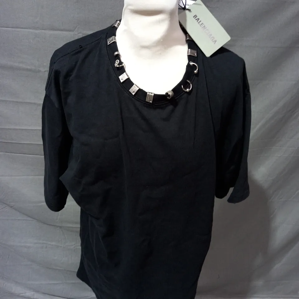 BALENCIAGA BLACK CHAIN NECK T-SHIRT - MEDIUM