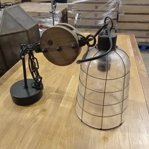 DOCK STYLE CEILING LIGHT