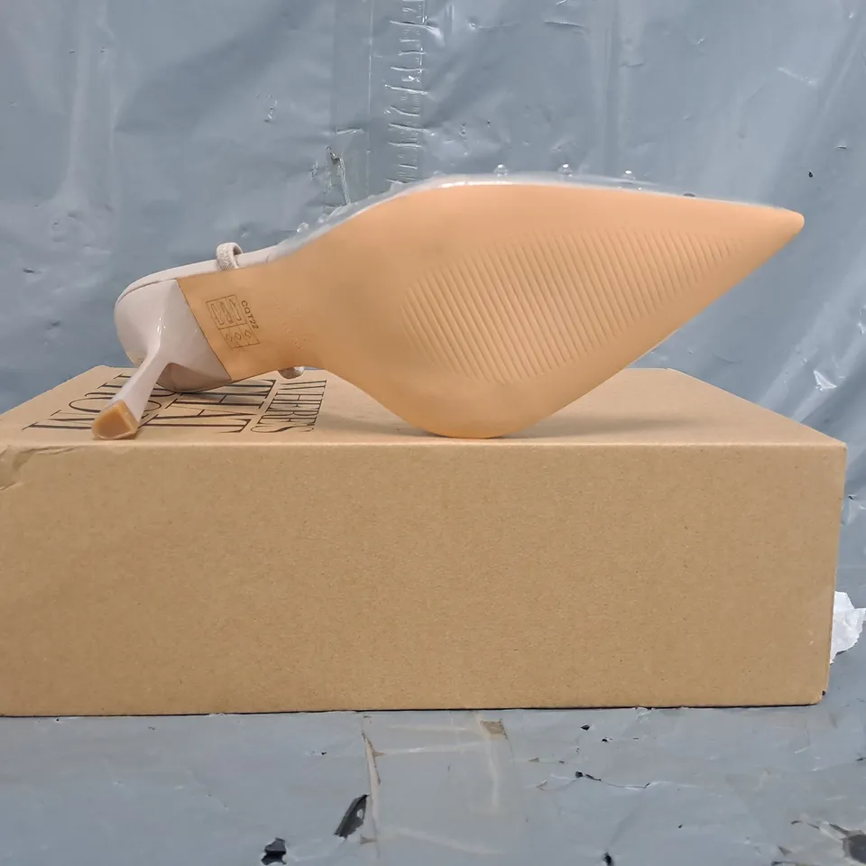 BOXED PAIR OF WHERE'S THAT FROM POINTED TOE HEELED SHOES IN CLEAR SIZE UK 8