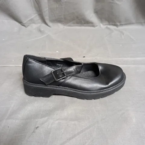 BOX OF 7 PAIRS OF GIRLS SCHOOL SHOES IN BLACK- VARIOUS SIZES 